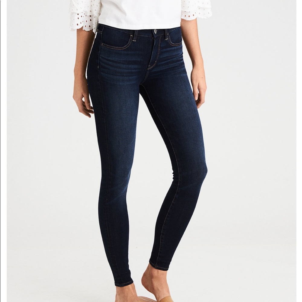 AMERICAN EAGLE Dark Wash Skinny Jean